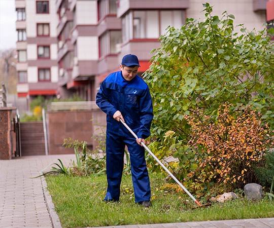 Уборка территории в Людиново и  Калужской области