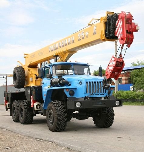 Возможности короткобазных кранов в Людиново