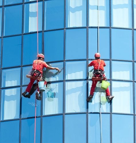 Мытье фасадов промальпинистами в Людиново